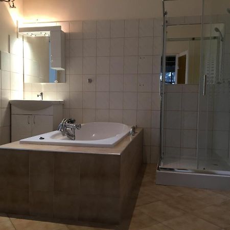 Апартаменти Regimodi Apartman Шіофок Екстер'єр фото